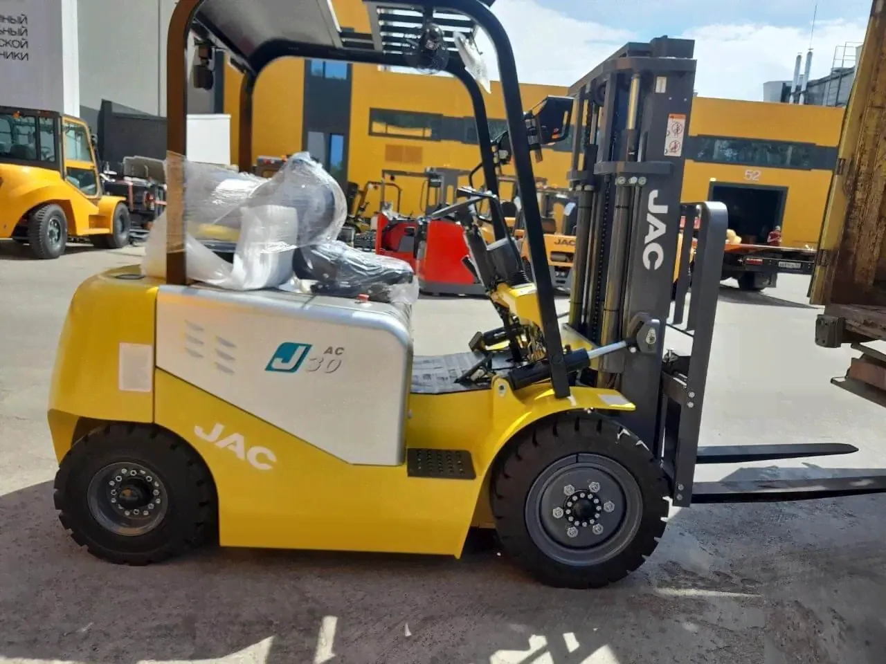 Электрический погрузчик JAC CPD30J
