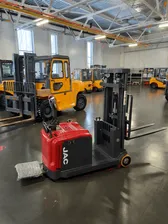 Электроштабелер JAC CDD15B с противовесом
